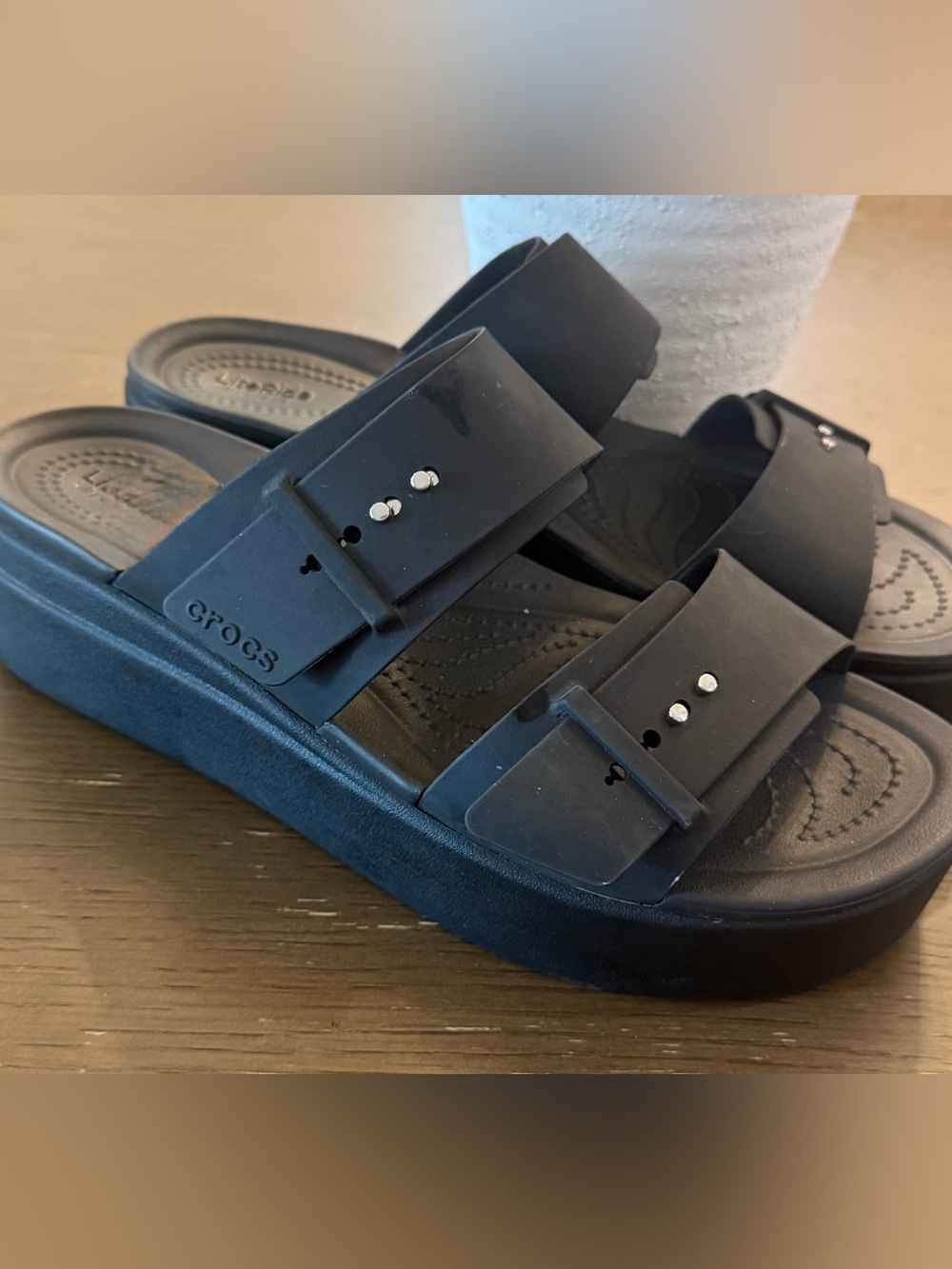 11 Crocs Brooklyn Buckle Platform Sandals Women's Black Slip On Low Wedge Shoes